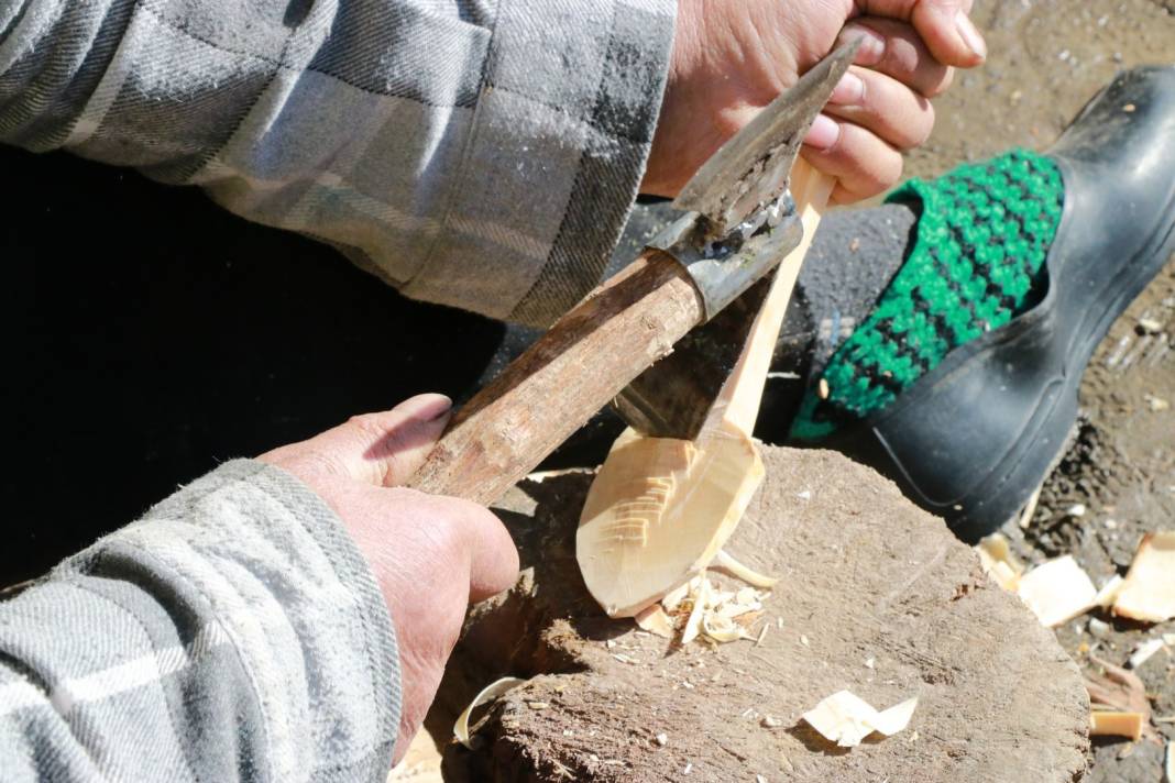 Konya'da dağdan sofraya! Unutulmaya yüz tutmuş mesleği 63 yaşında yaşatıyor 7